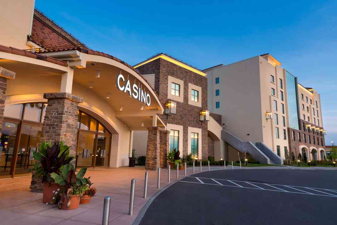 Tropicana Resort & Casino hấp dẫn với nhiều dịch vụ